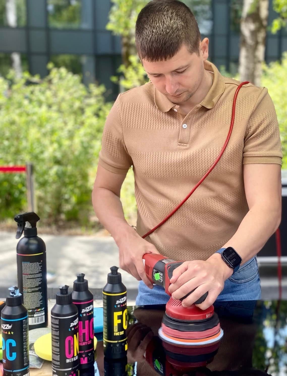 Profesionalus automobilio detalizavimas Nano33 studijoje - cheminis valymas ir poliravimas